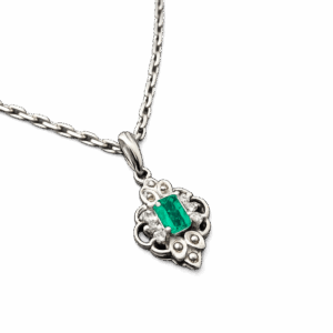 Dây chuyền bạch kim mặt Emerald